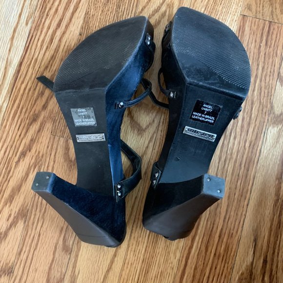 Unlisted Sandals 7 - Picture 5 of 5